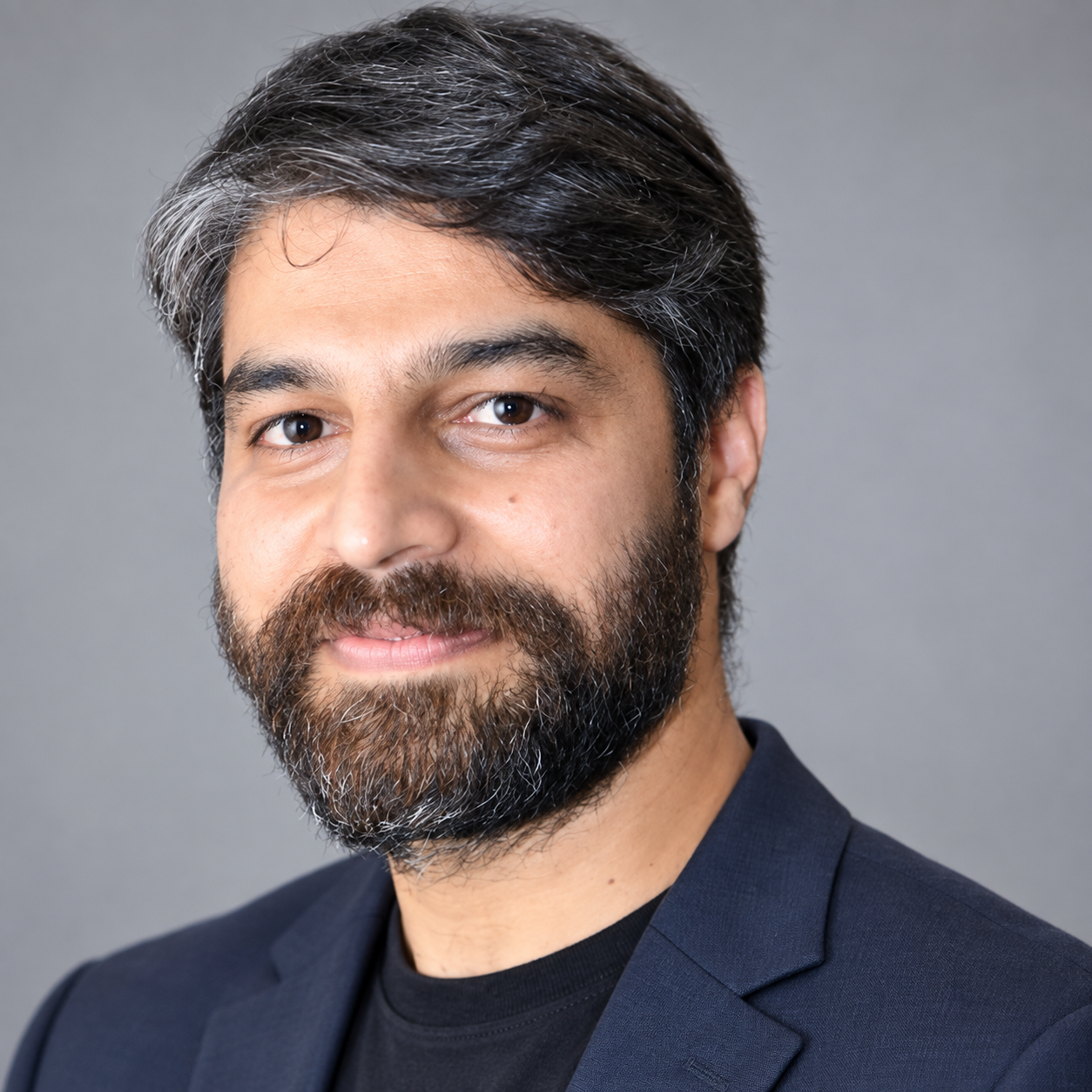 Professional portrait of Vikas Mahant
